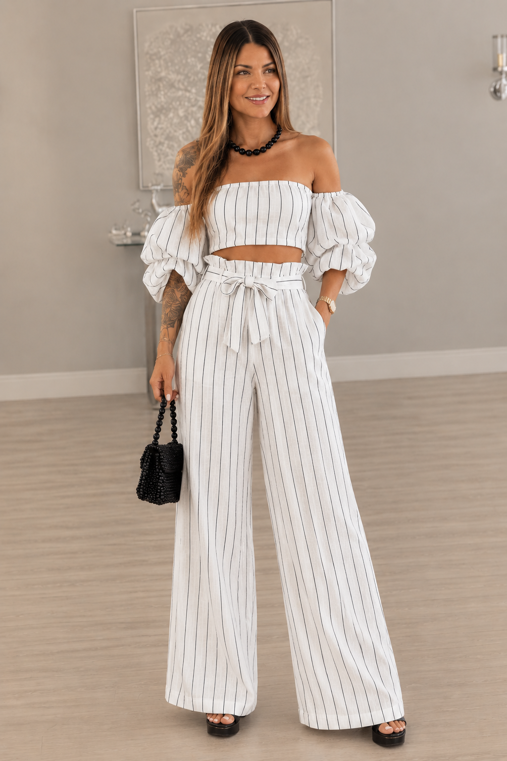 Set blanco de rayas con top y pantalón de pierna ancha